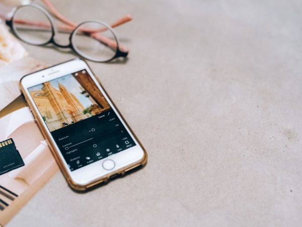 8 Best Apps for Solo Travelers to Meet People (2026 Picks)