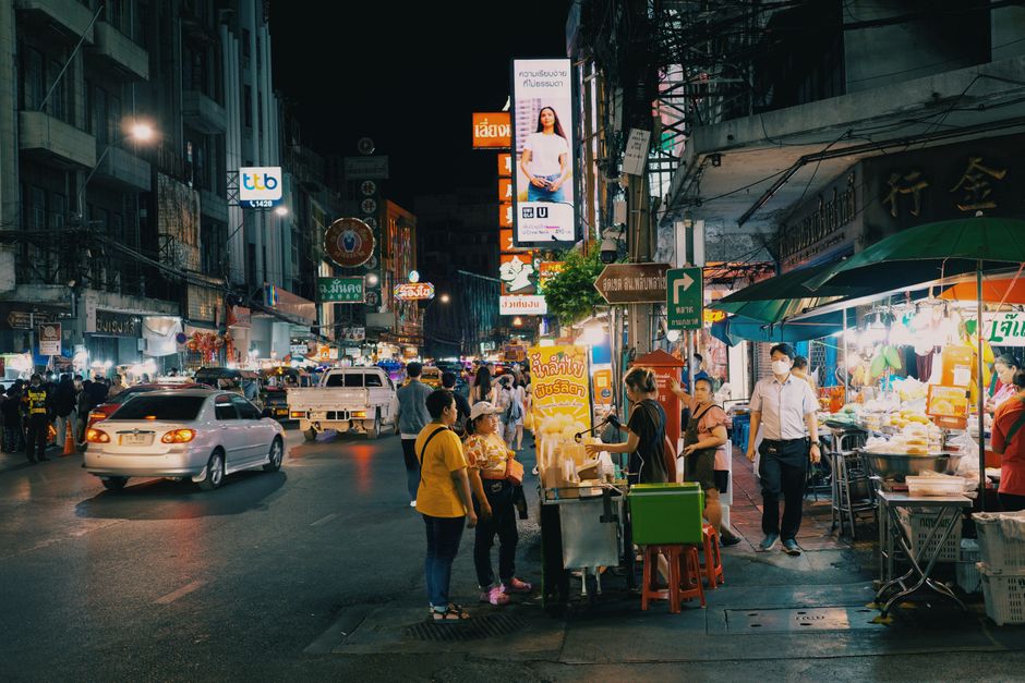 How to Master Eating Street Food Safely in Asia