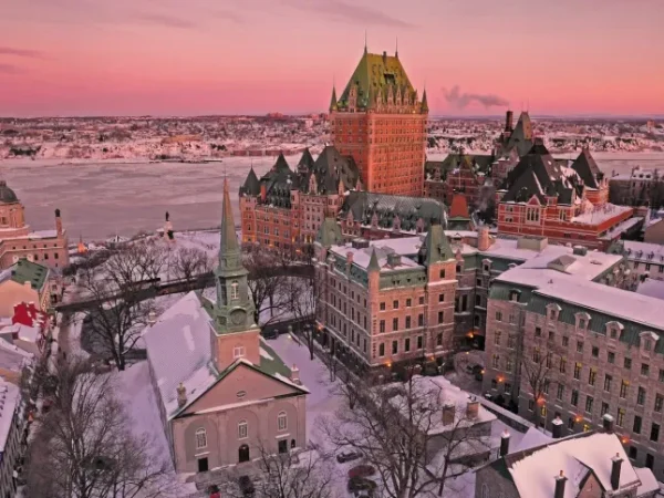 FROM CANADA WITH LOVE: Chilling in Quebec City!
