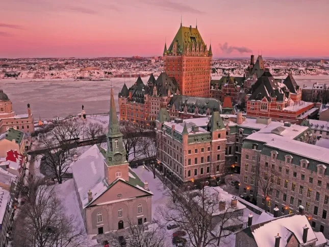 FROM CANADA WITH LOVE: Chilling in Quebec City!