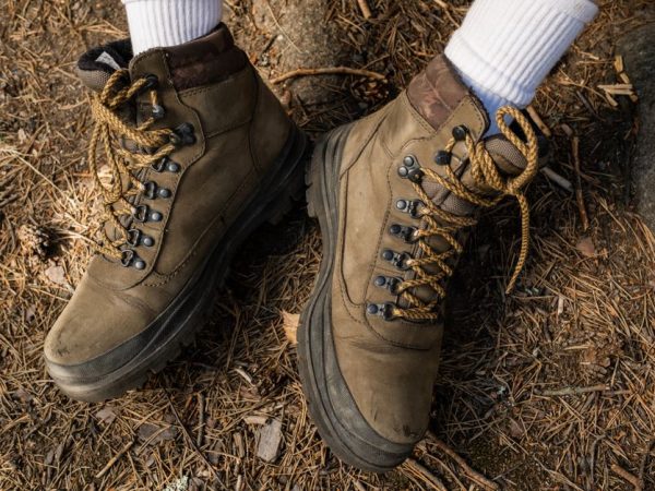 Waterproof Hiking Boots Wet Climates: Merrell vs. Salomon: Which Waterproof Hiking Boot Wins for Wet Climates?